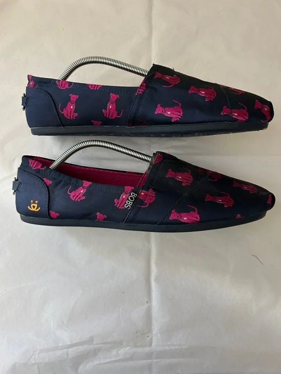Skechers Women’s Navy Slip-On Flats with Pink Dogs Size 10 - Picture 3 of 6